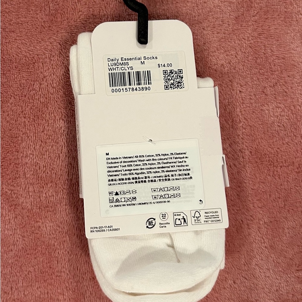 lululemon Daily Essential Socks - Picture 5 of 5